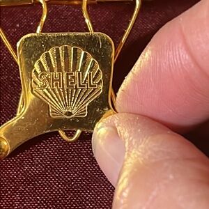 Vintage Shell Gasoline money clip 1960’s.